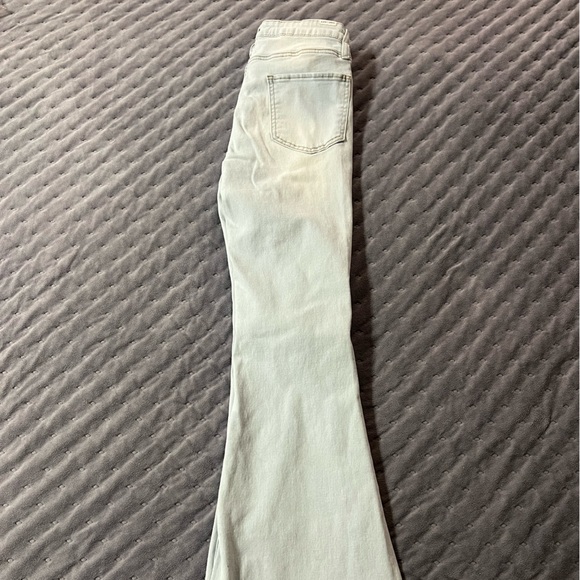 Jeans - Picture 3 of 4